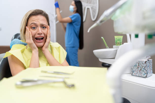 Best Emergency Tooth Extraction  in Humboldt Hill, CA